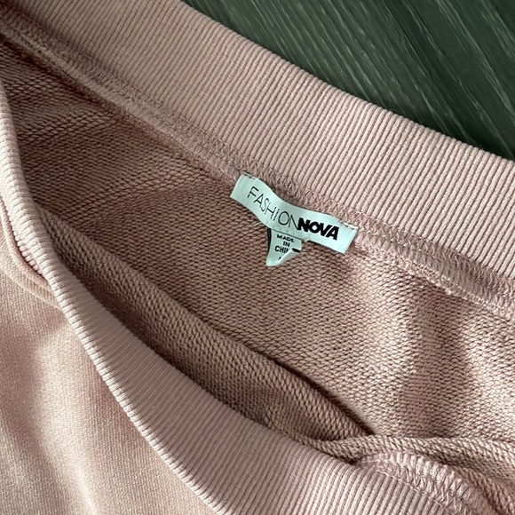 Fashion Nova one shoulder sweatshirt - Picture 5 of 5